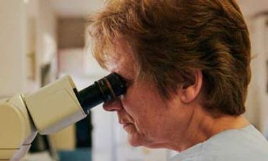 female-vet-microscope-mega-menu.jpeg